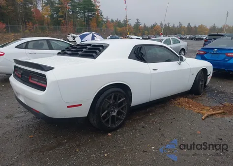 2018 Dodge Challenger R/T Plus Shaker z USA, uszkodzony, nr VIN 2C3CDZBT6JH318204